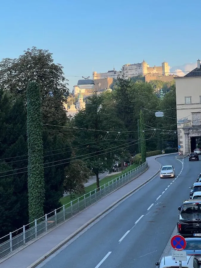 Palais Am Kai - Zentrale Lage, Kostenloser Parkplatz Appartement Salzburg 0*,  Oostenrijk