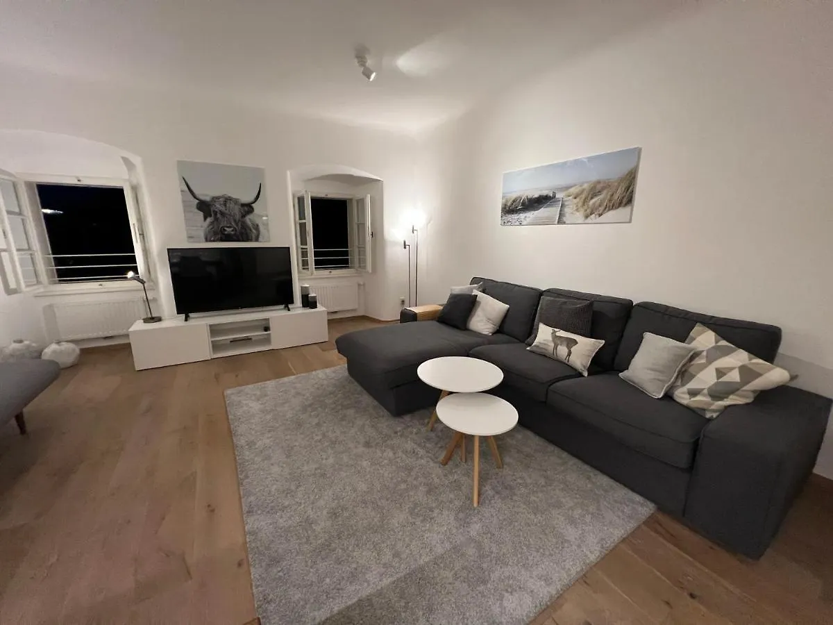 Homestay Palais Am Kai - Zentrale Lage, Kostenloser Parkplatz Apartment Salzburg Austria